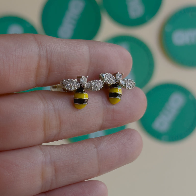 Beezy Earrings / Studs